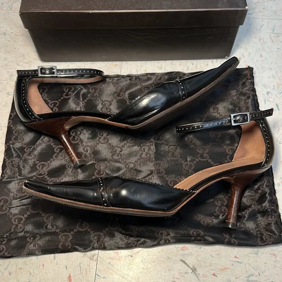 SOLD Vintage Gucci Black Patent kitten heel dress shoes size 8.5 - Picture 4 of 17